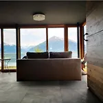 シャレー With Panoramic Views Of The Mountains Of The Oberland And Thun