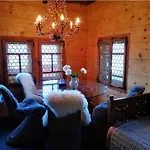 With Panoramic Views Of The Mountains Of The Oberland And Thun シャレー *
