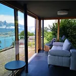シャレー With Panoramic Views Of The Mountains Of The Oberland And Thun ジーグリスヴィル