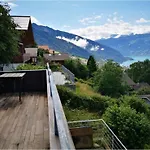 シャレー With Panoramic Views Of The Mountains Of The Oberland And Thun ジーグリスヴィル