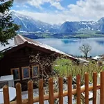 シャレー With Panoramic Views Of The Mountains Of The Oberland And Thun *