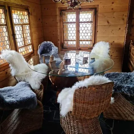 木屋 With Panoramic Views Of The Mountains Of The Oberland And Thun