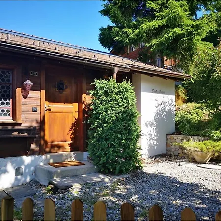 With Panoramic Views Of The Mountains Of The Oberland And Thun ジーグリスヴィル
