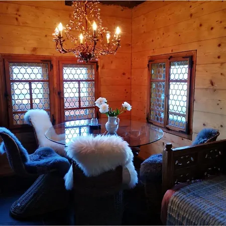 With Panoramic Views Of The Mountains Of The Oberland And Thun Alpehytte *