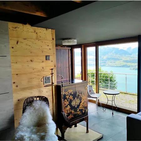 With Panoramic Views Of The Mountains Of The Oberland And Thun شاليه *