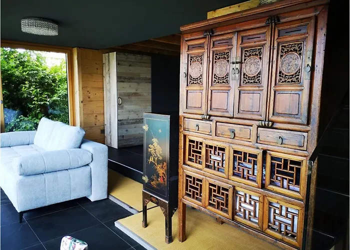 With Panoramic Views Of The Mountains Of The Oberland And Thun