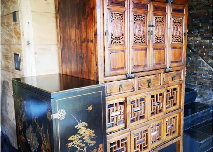 With Panoramic Views Of The Mountains Of The Oberland And Thun